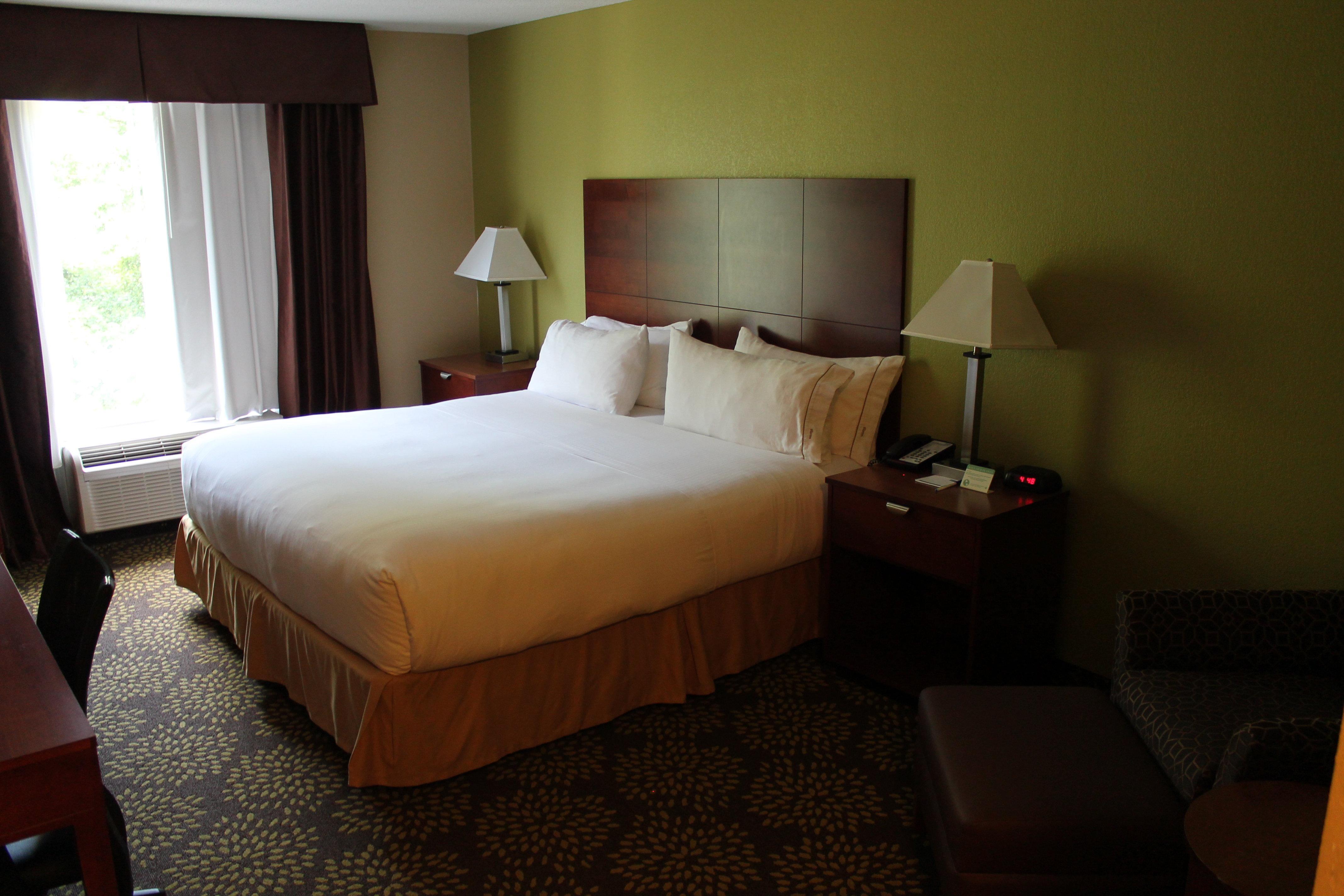 Holiday Inn Express Hotel & Suites Starkville, An Ihg Hotel Exterior photo