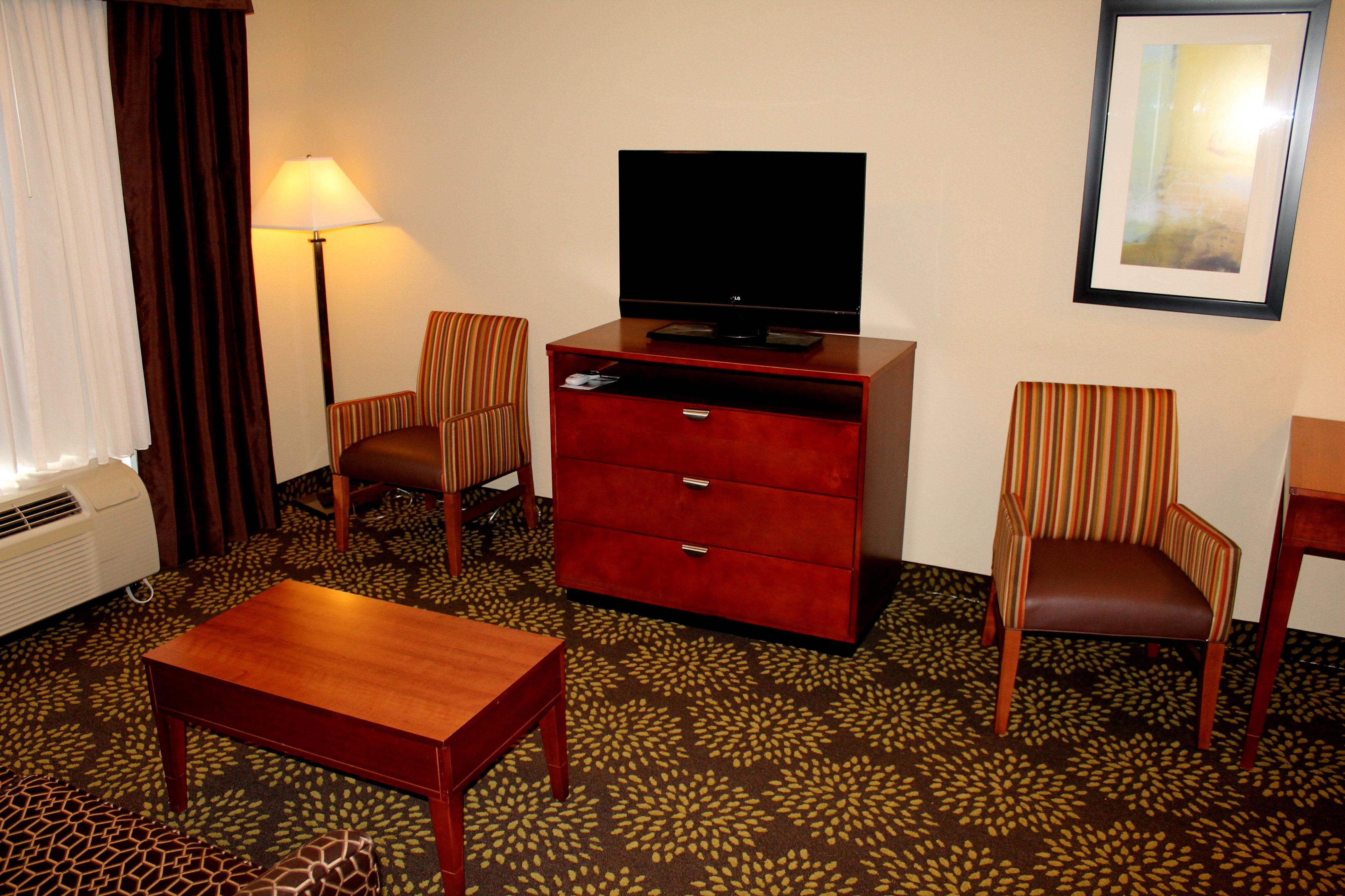 Holiday Inn Express Hotel & Suites Starkville, An Ihg Hotel Exterior photo
