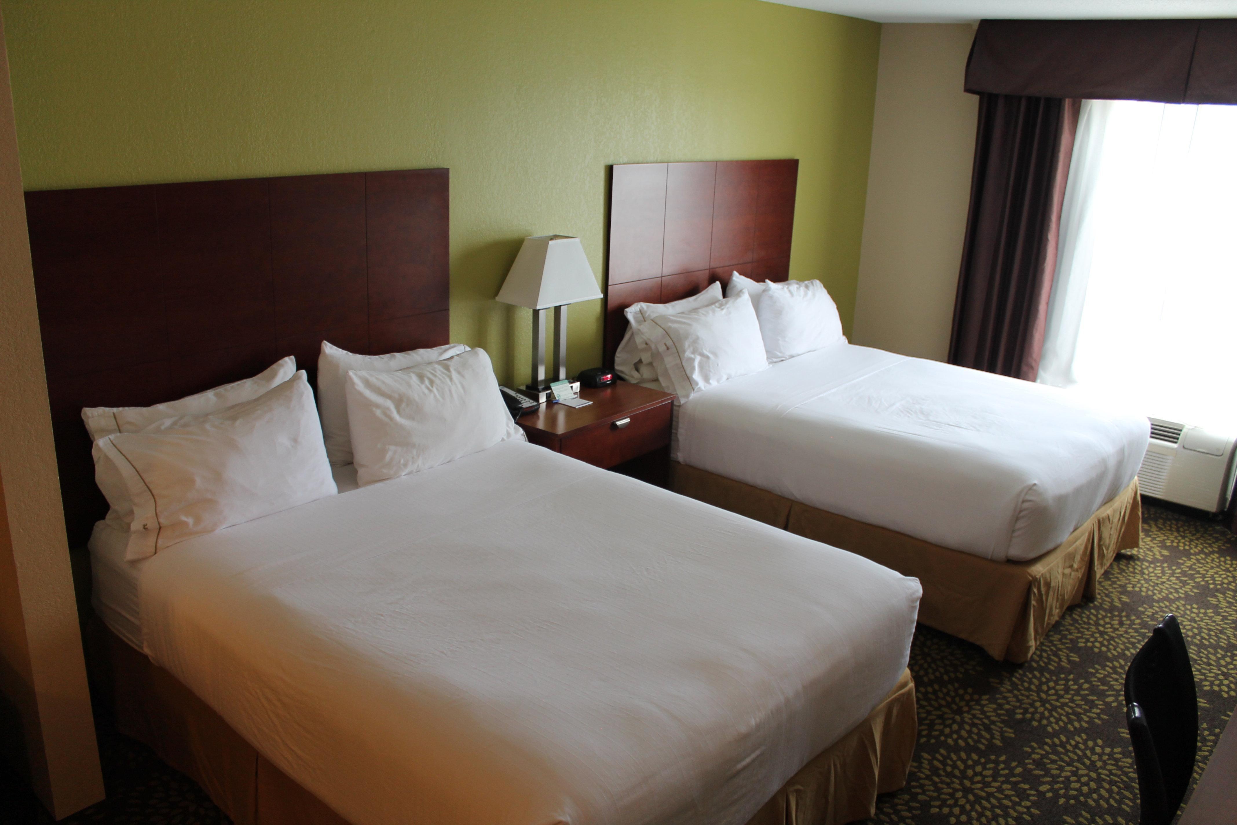 Holiday Inn Express Hotel & Suites Starkville, An Ihg Hotel Exterior photo